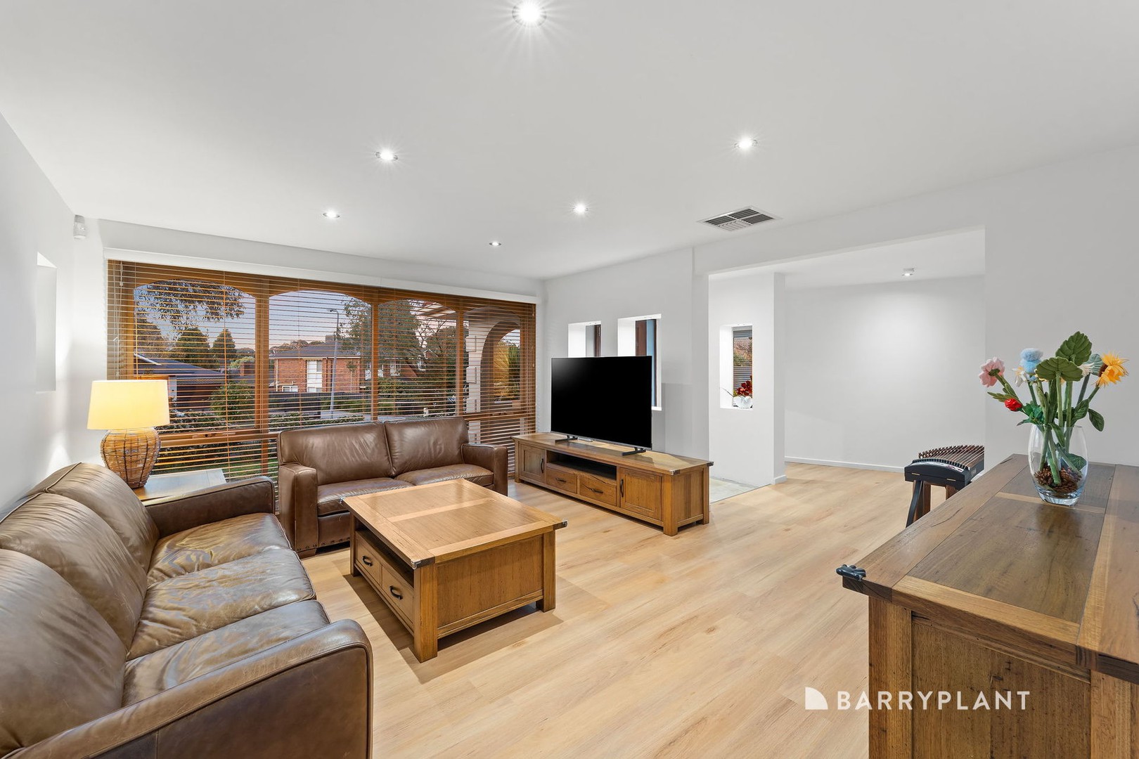 19 Milpera Crescent, Wantirna, VIC 3152 - Thumbnail 2 - 16/06/2026