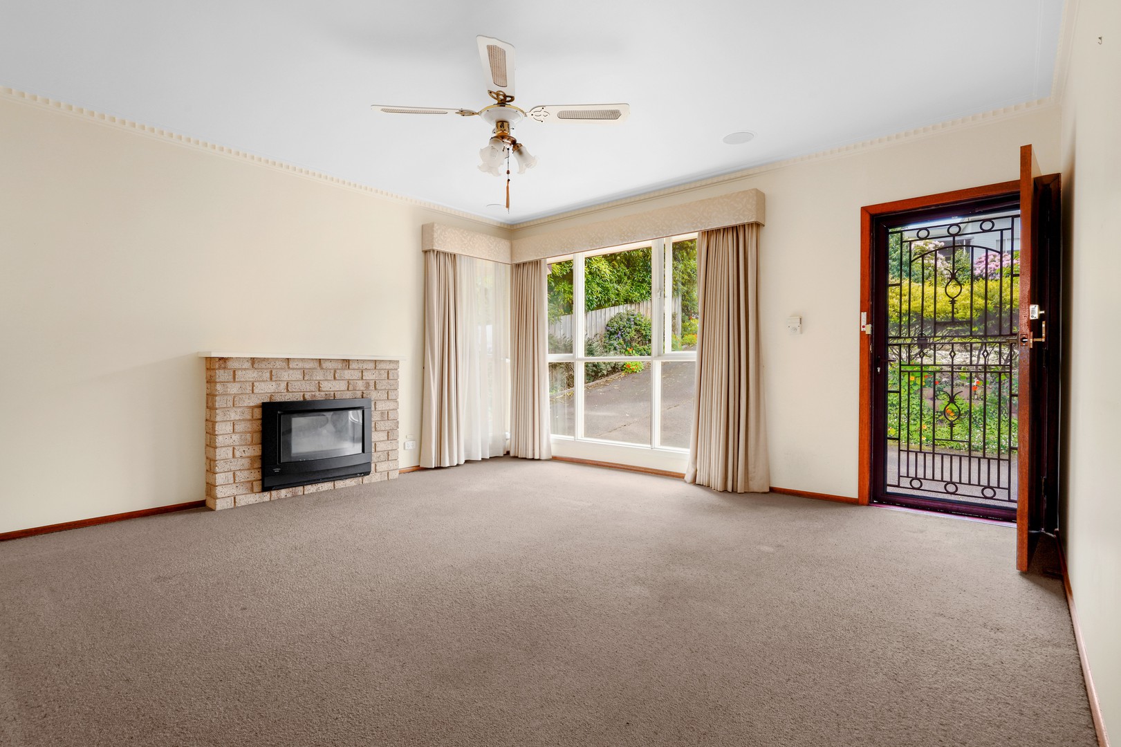 19 Montalbo Road, Ringwood North, VIC 3134, Ringwood North - Thumbnail 2