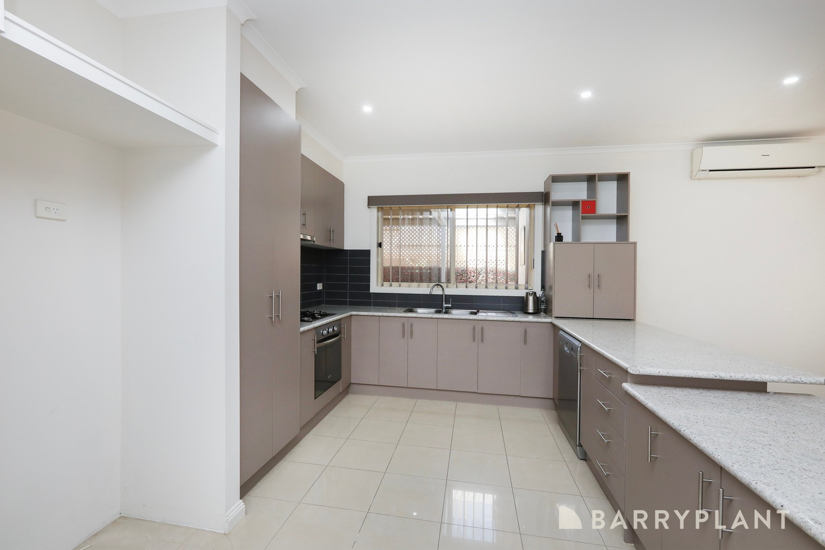 19 Nicholson Parade, Sunshine West, VIC 3020, Sunshine West - Thumbnail 3