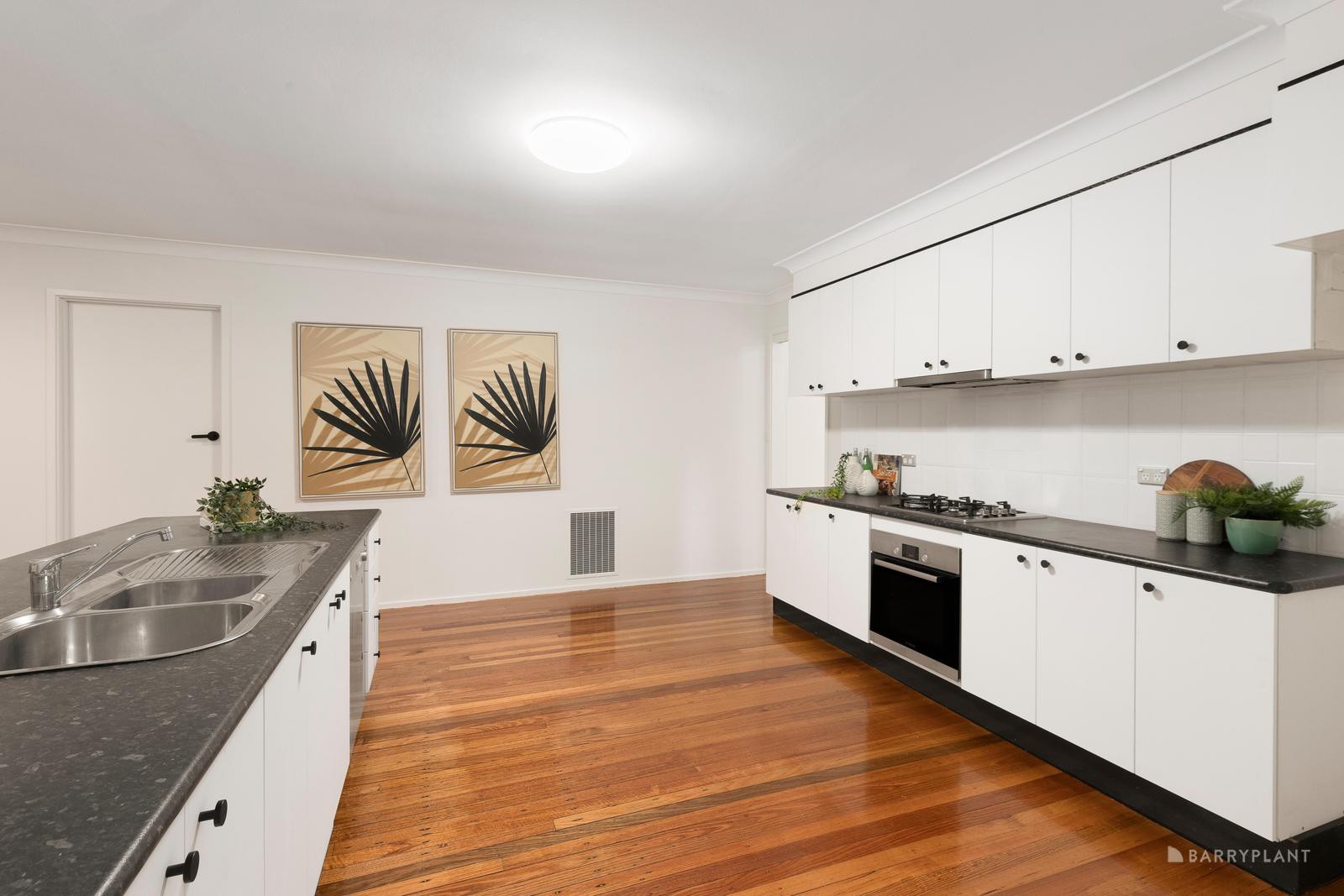 19 Old Lower Plenty Road, Viewbank, VIC 3084, Viewbank - Thumbnail 3