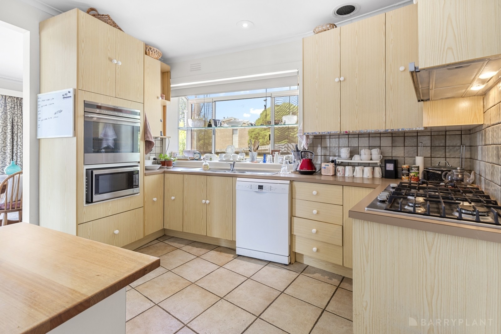 19 Outlook Drive, Dandenong North, VIC 3175, Dandenong North - Thumbnail 3