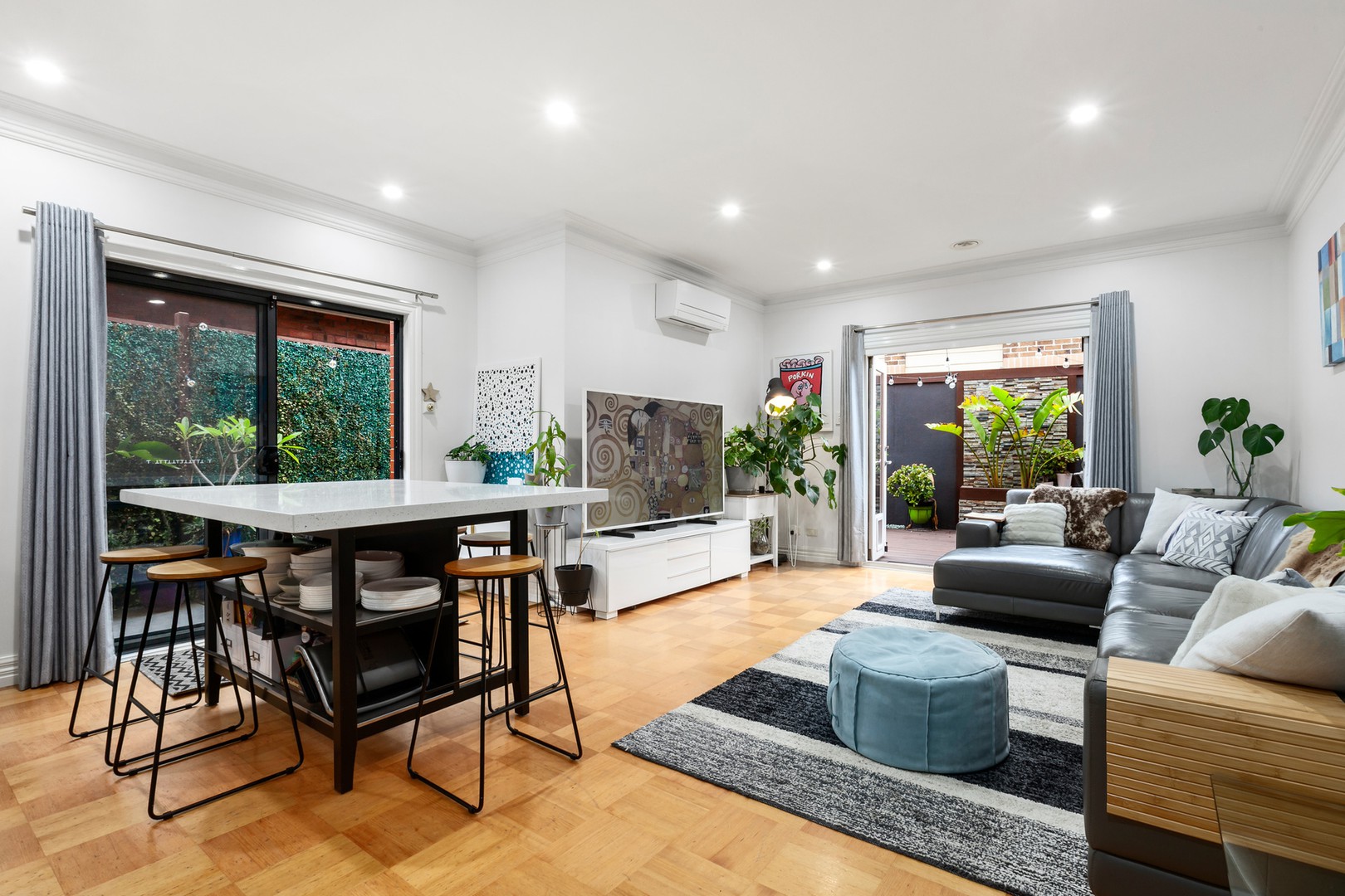 19 Parkside Boulevard, Pascoe Vale South, VIC 3044, Pascoe Vale South - Thumbnail 2