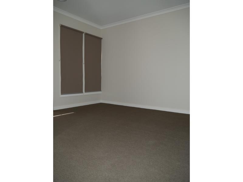 19 Parkview Street, Melton West, VIC 3337 - Thumbnail 1 - 08/10/2026