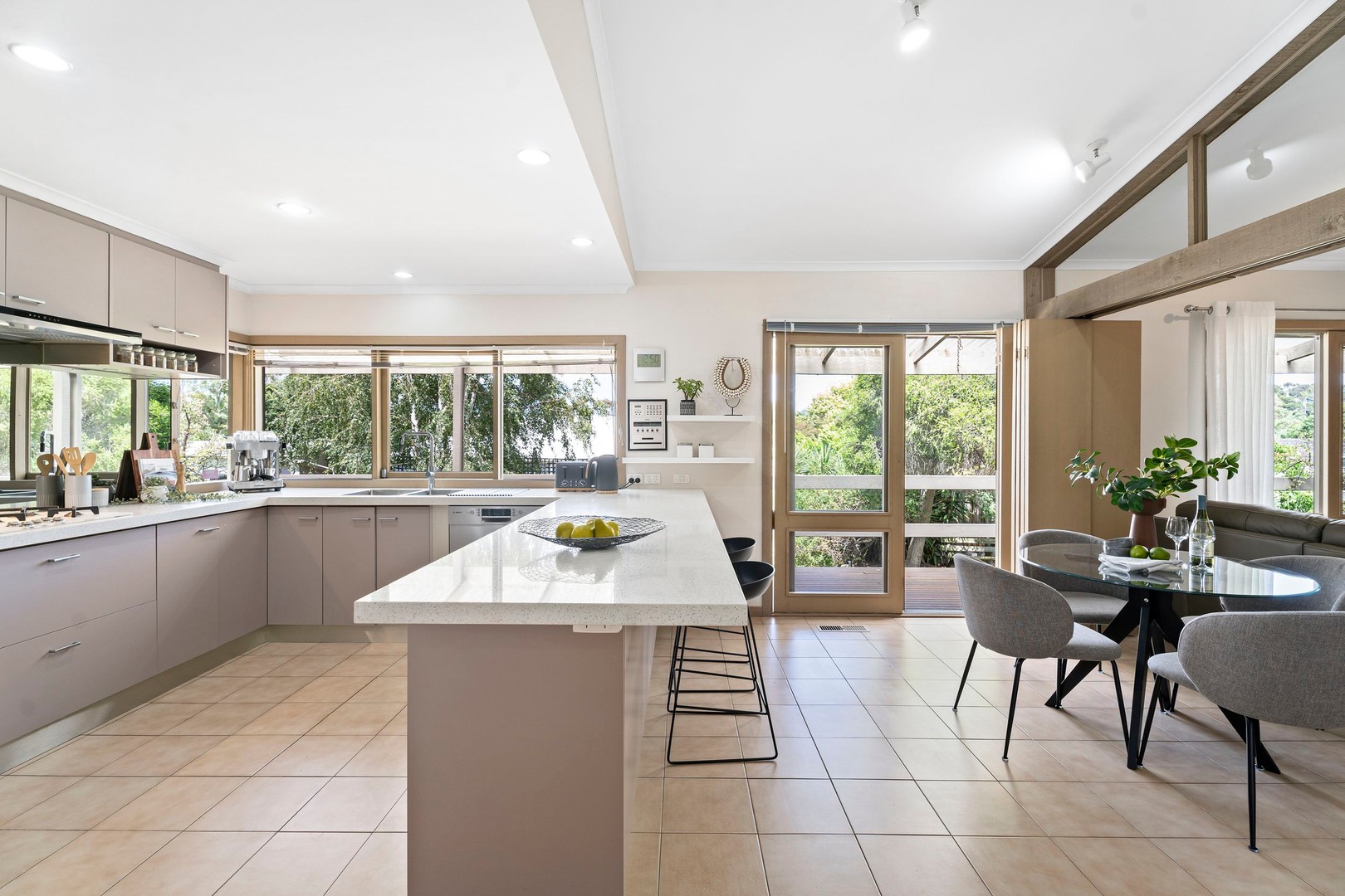 19 Pascoe Street, Westmeadows, VIC 3049, Westmeadows - Thumbnail 5