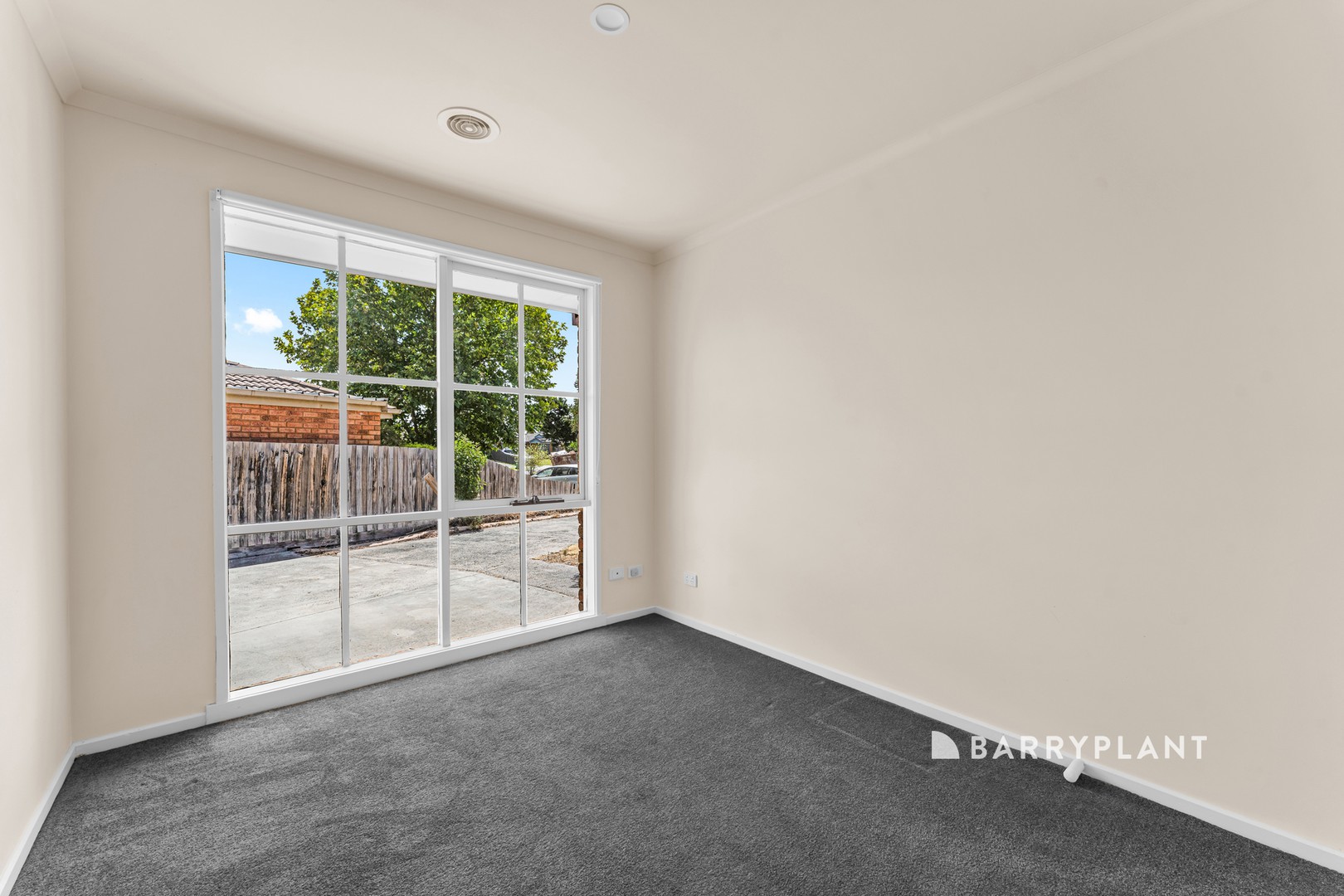 19 Phelan Drive, Cranbourne North, VIC 3977 - Thumbnail 2 - 28/01/2026