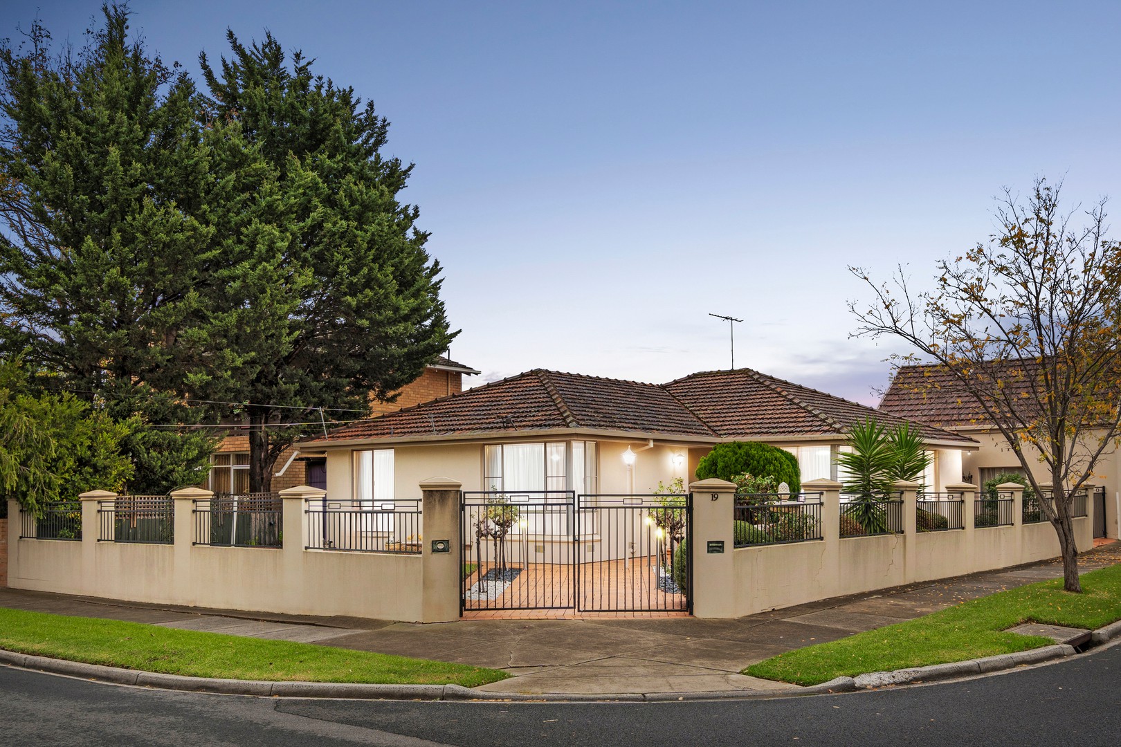 19 Phillip Road, Keilor East, VIC 3033, Keilor East - Image 1