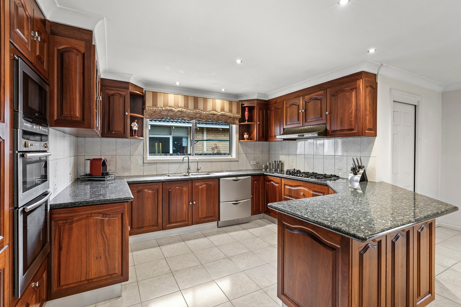 19 Phillip Road, Keilor East, VIC 3033 - Thumbnail 2 - 21/05/2026