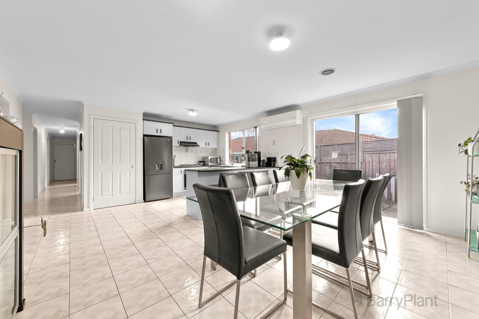 19 Regent Close, Berwick, VIC 3806, Berwick - Thumbnail 3