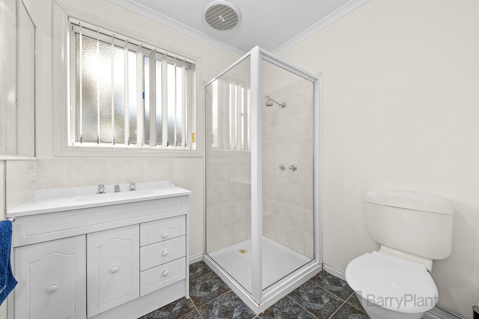 19 Regent Close, Berwick, VIC 3806, Berwick - Thumbnail 8