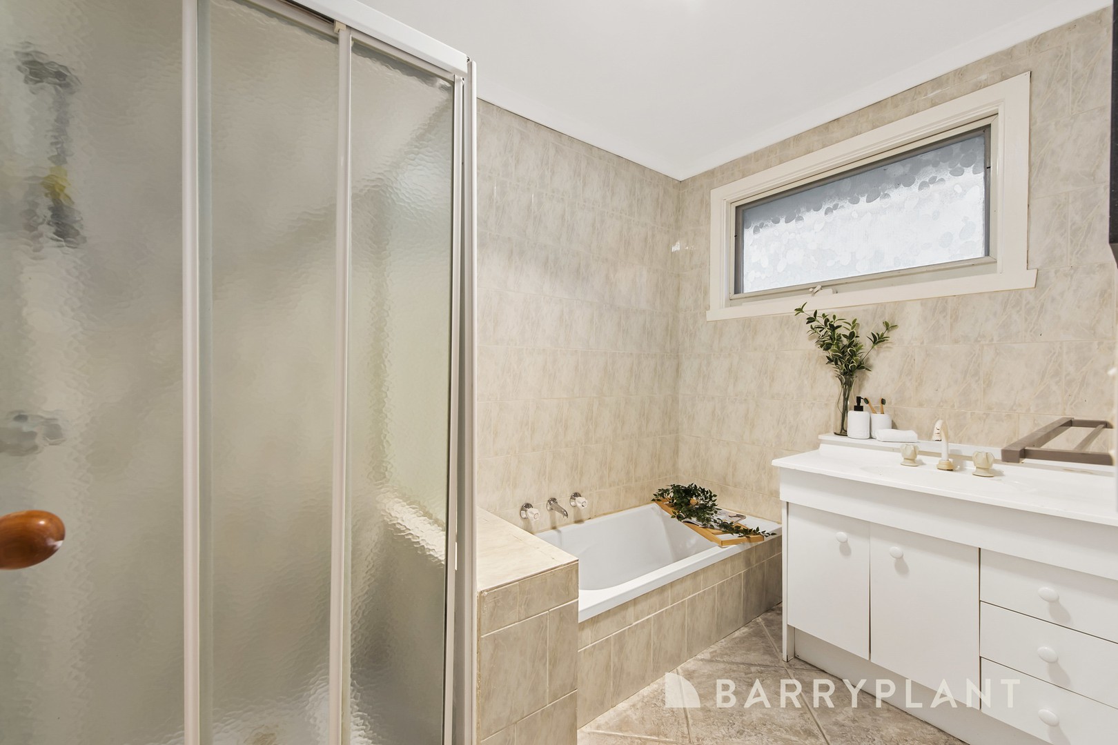 19 Riddle Drive, Melton, VIC 3337, Melton - Thumbnail 7