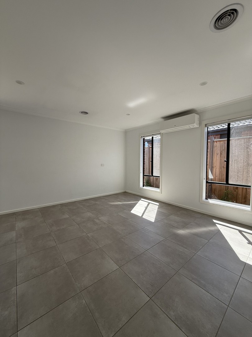 19 Sanctum Drive, Weir Views, VIC 3338, Weir Views - Thumbnail 7