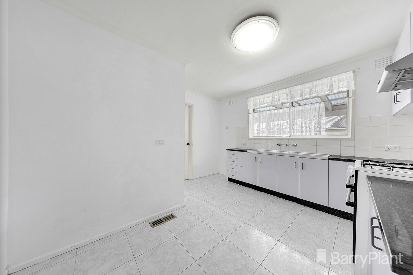 19 Savannah Crescent, Epping, VIC 3076, Epping - Thumbnail 6