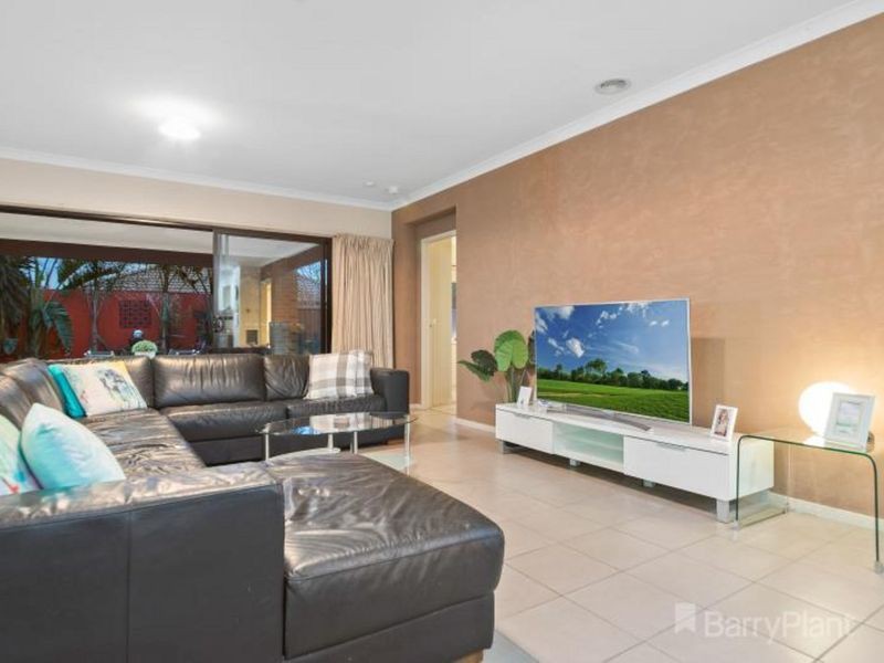 19 Shearwater Drive, Pakenham, VIC 3810, Pakenham - Thumbnail 4