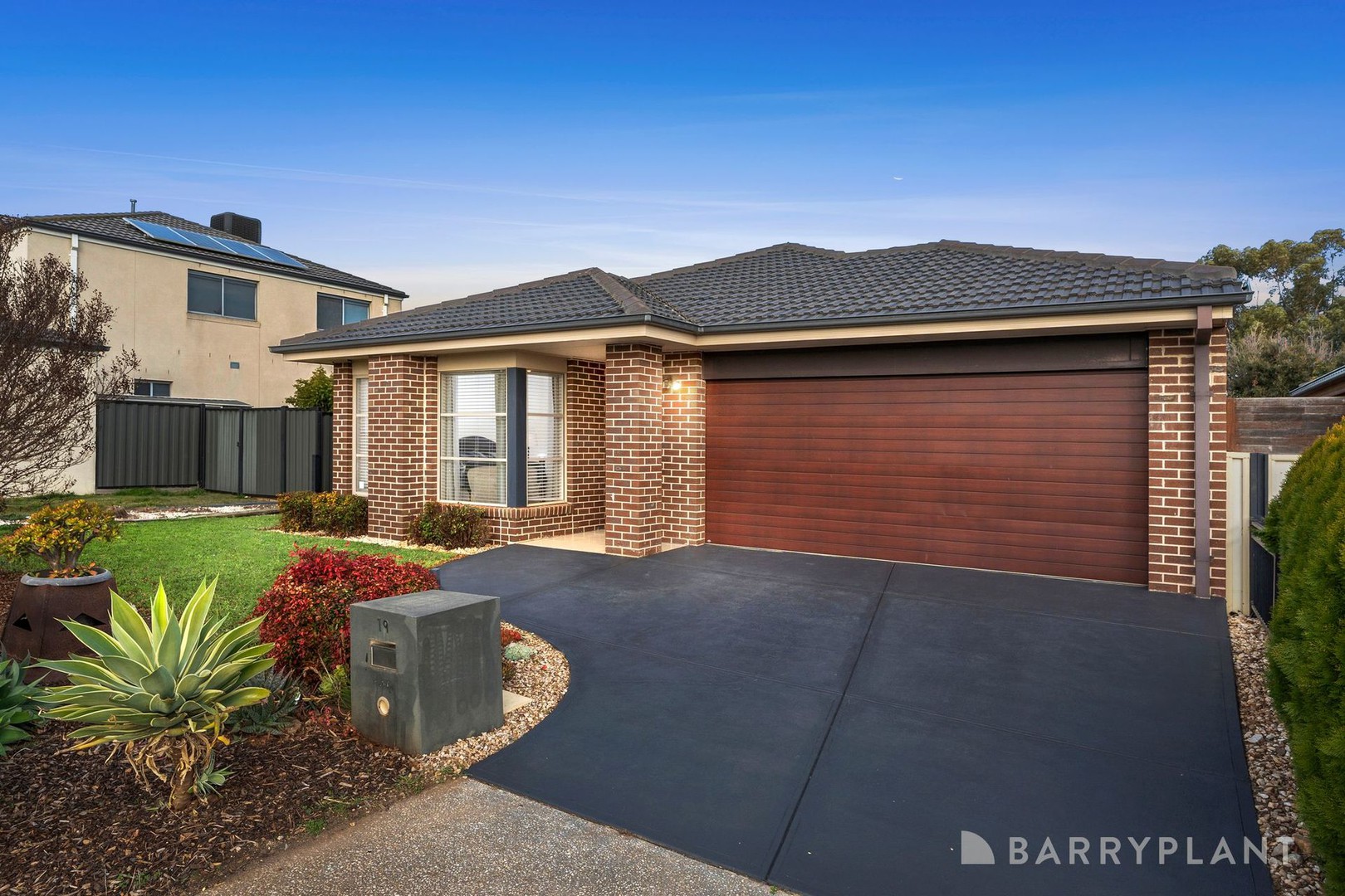 19 Soaring Road, Tarneit, VIC 3029, Tarneit - Thumbnail 2