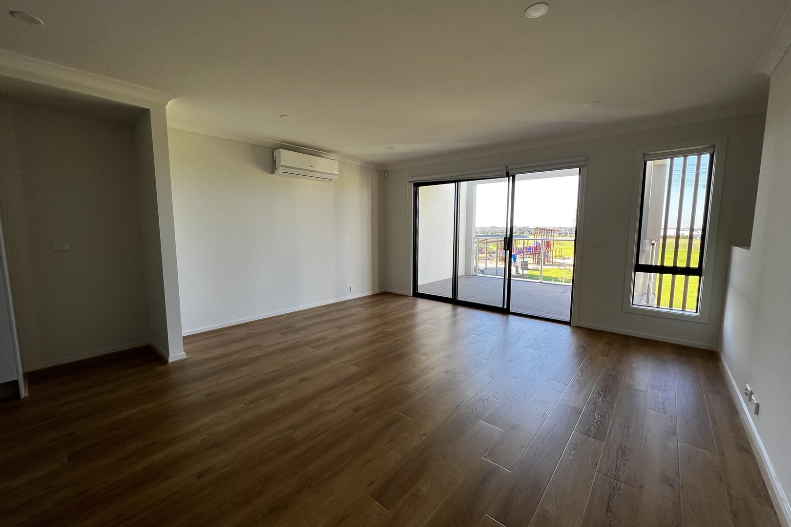 19 Sotterra Walk, Fraser Rise, VIC 3336, Fraser Rise - Thumbnail 3
