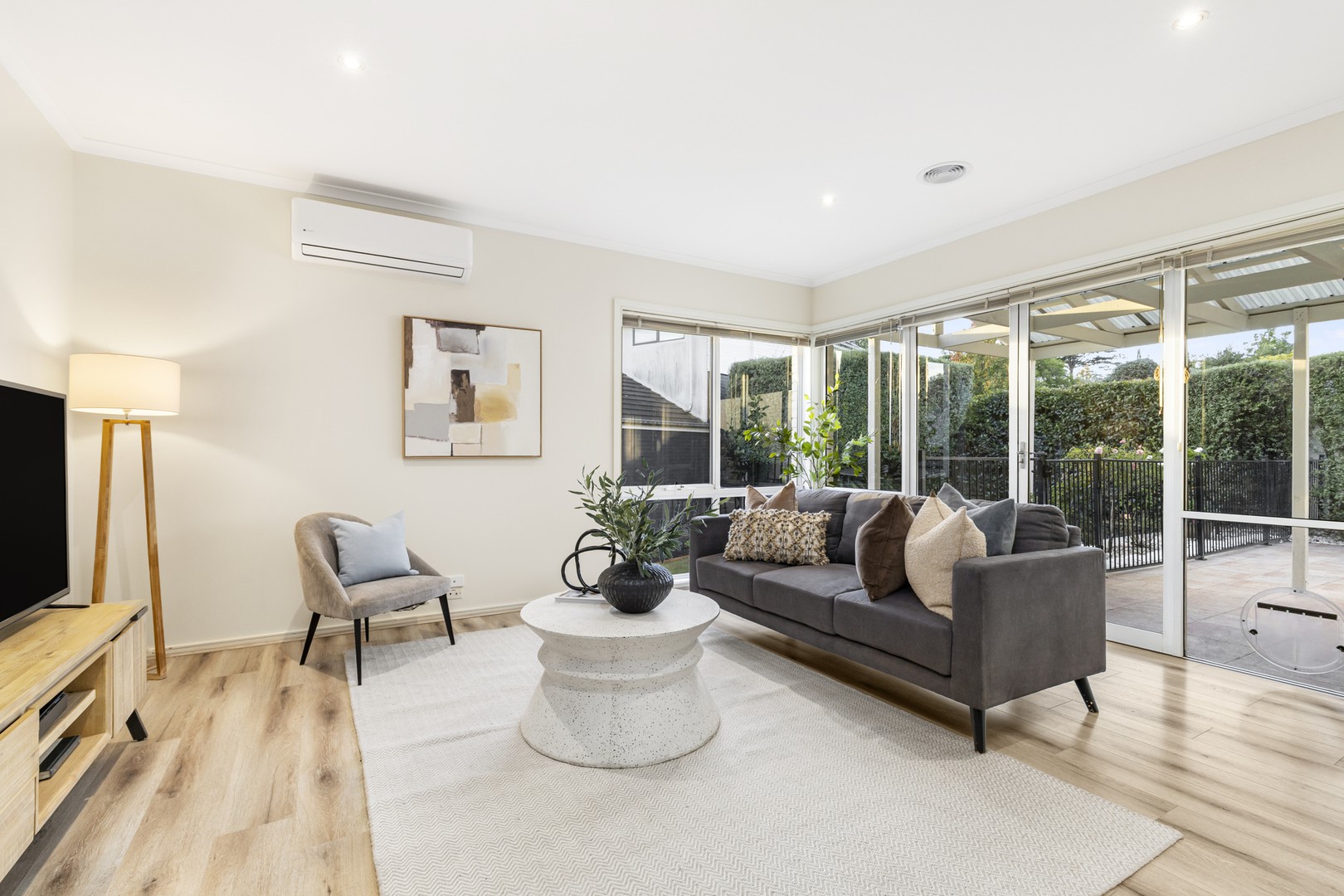 19 St Andrews Drive, Heatherton, VIC 3202 - Thumbnail 2 - 11/06/2026