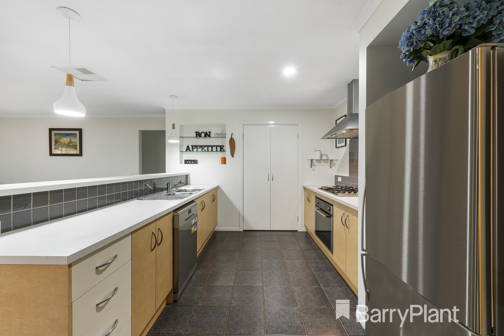 19 St Nicholas Court, Tarneit, VIC 3029, Tarneit - Thumbnail 2