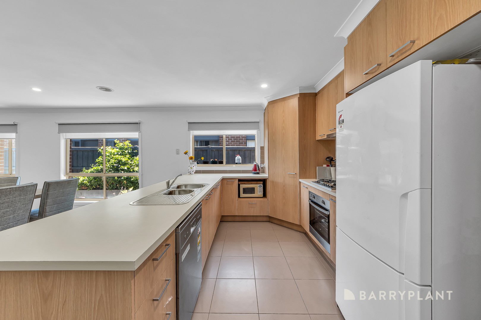 19 Stoneyfell Road, Point Cook, VIC 3030, Point Cook - Thumbnail 4