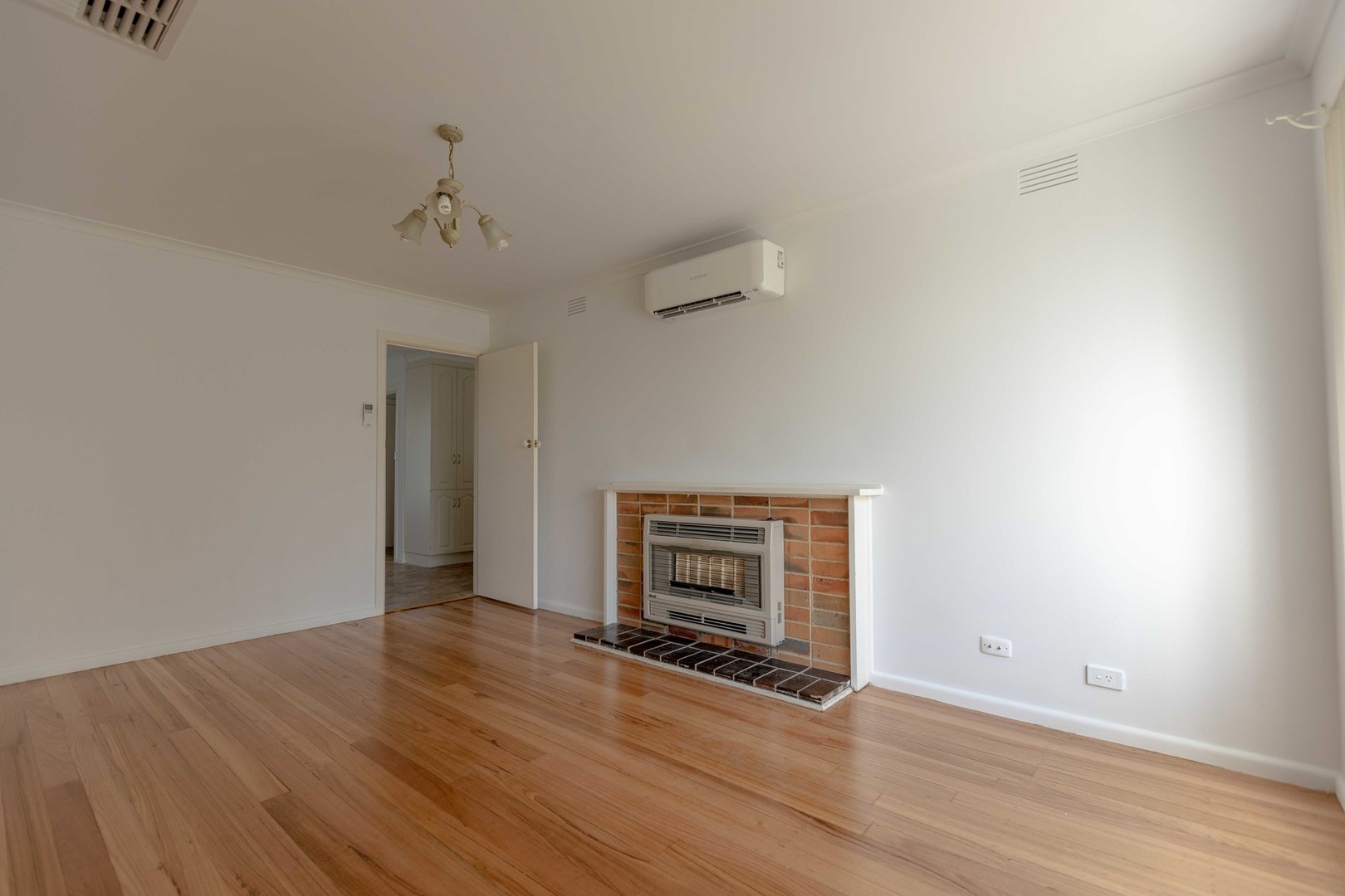 19 Talbot Avenue, Thomastown, VIC 3074, Thomastown - Thumbnail 5
