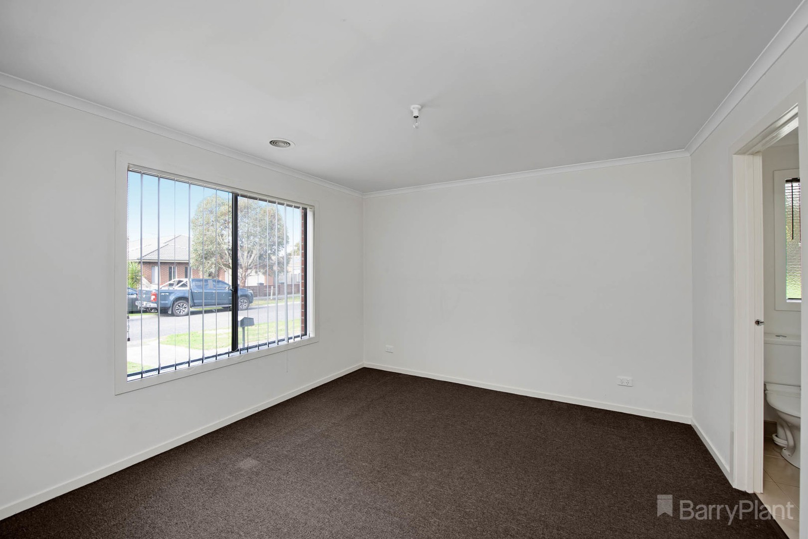 19 Tamar Street, Pakenham, VIC 3810, Pakenham - Thumbnail 6