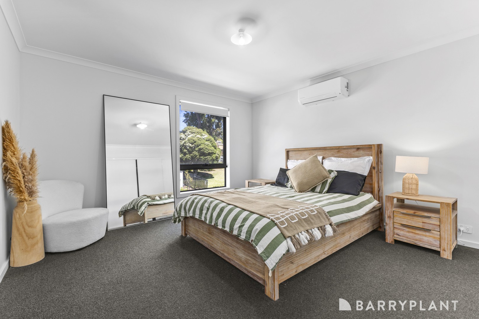 19 Thompson Crescent, Chirnside Park, VIC 3116, Chirnside Park - Thumbnail 5