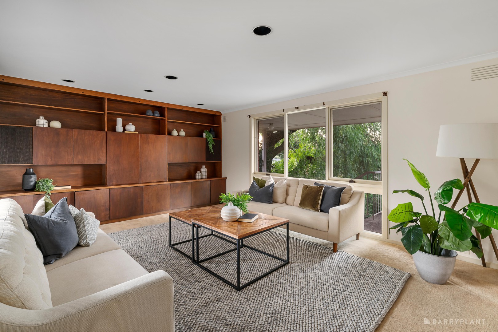 19 Toulon Drive, Templestowe Lower, VIC 3107 - Thumbnail 2 - 02/04/2026