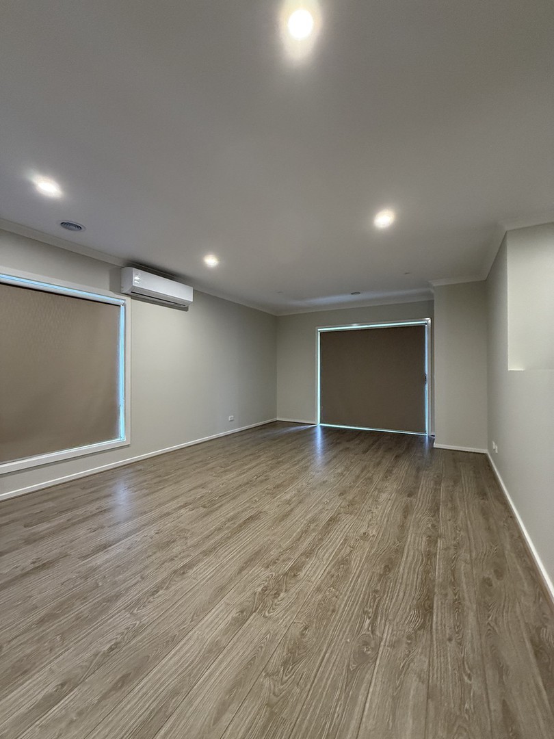19 Turin Avenue, Deanside, VIC 3336, Deanside - Thumbnail 3