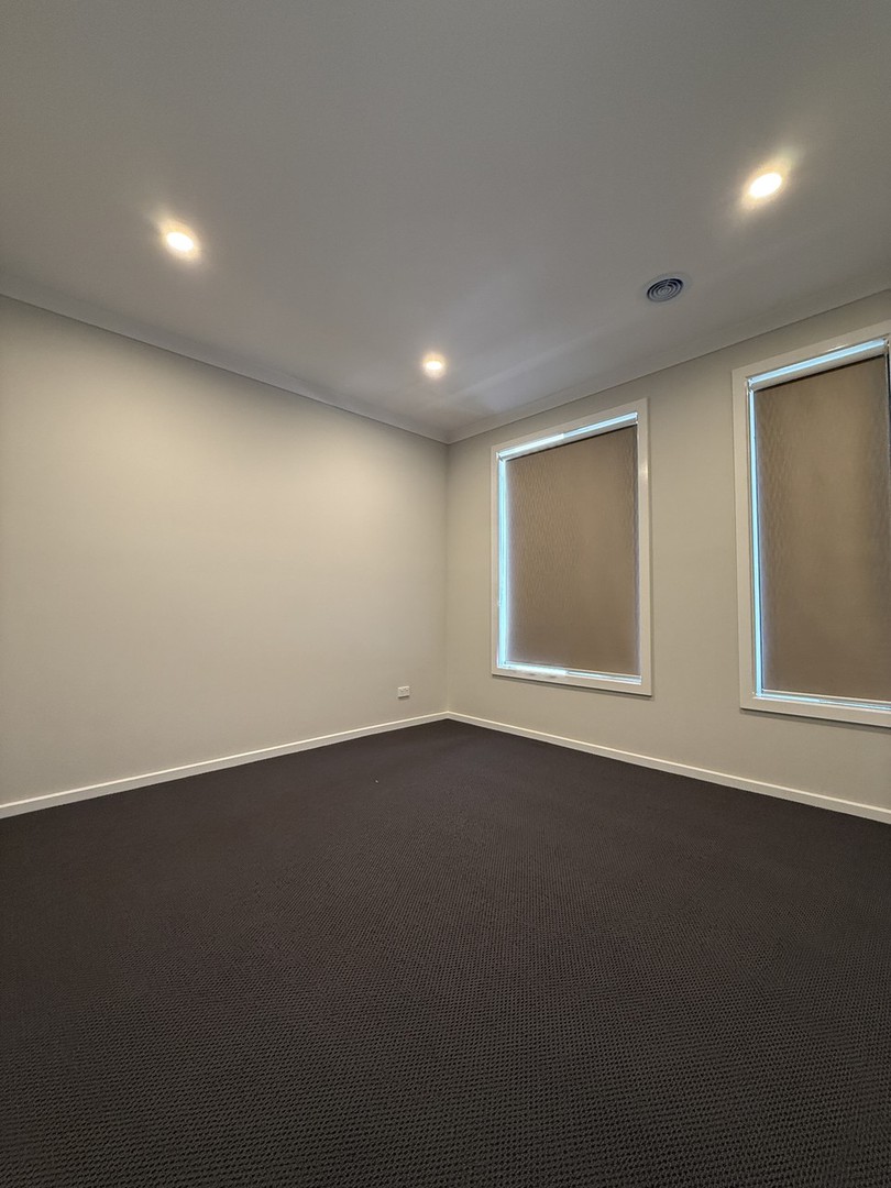 19 Turin Avenue, Deanside, VIC 3336, Deanside - Thumbnail 4