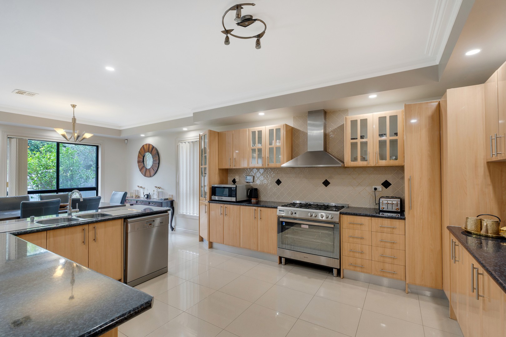 19 Valhalla Place, Craigieburn, VIC 3064, Craigieburn - Thumbnail 4