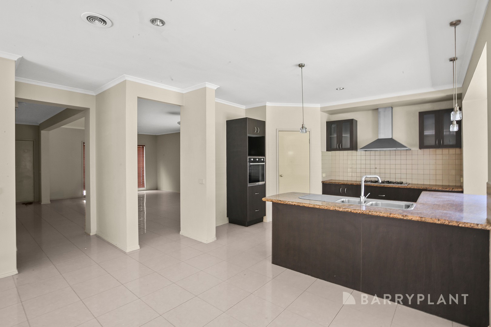 19 Viewpark Circuit, Narre Warren South, VIC 3805, Narre Warren South - Thumbnail 2