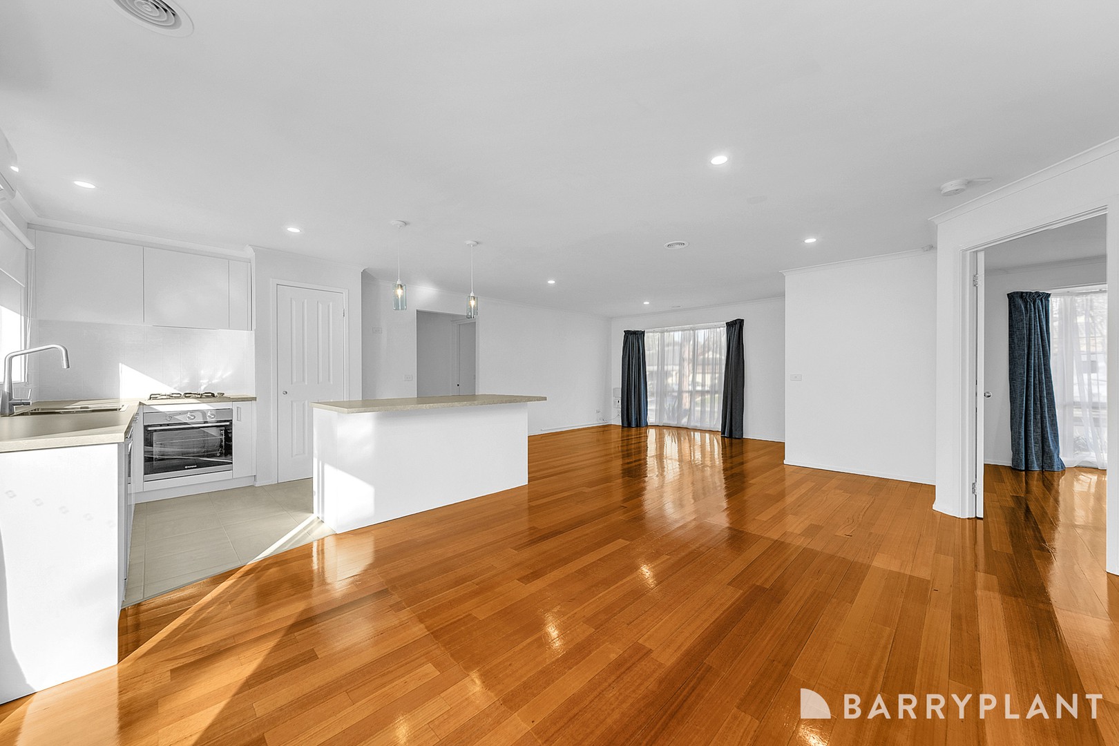 19 Wallaby Walk, South Morang, VIC 3752, South Morang - Thumbnail 4
