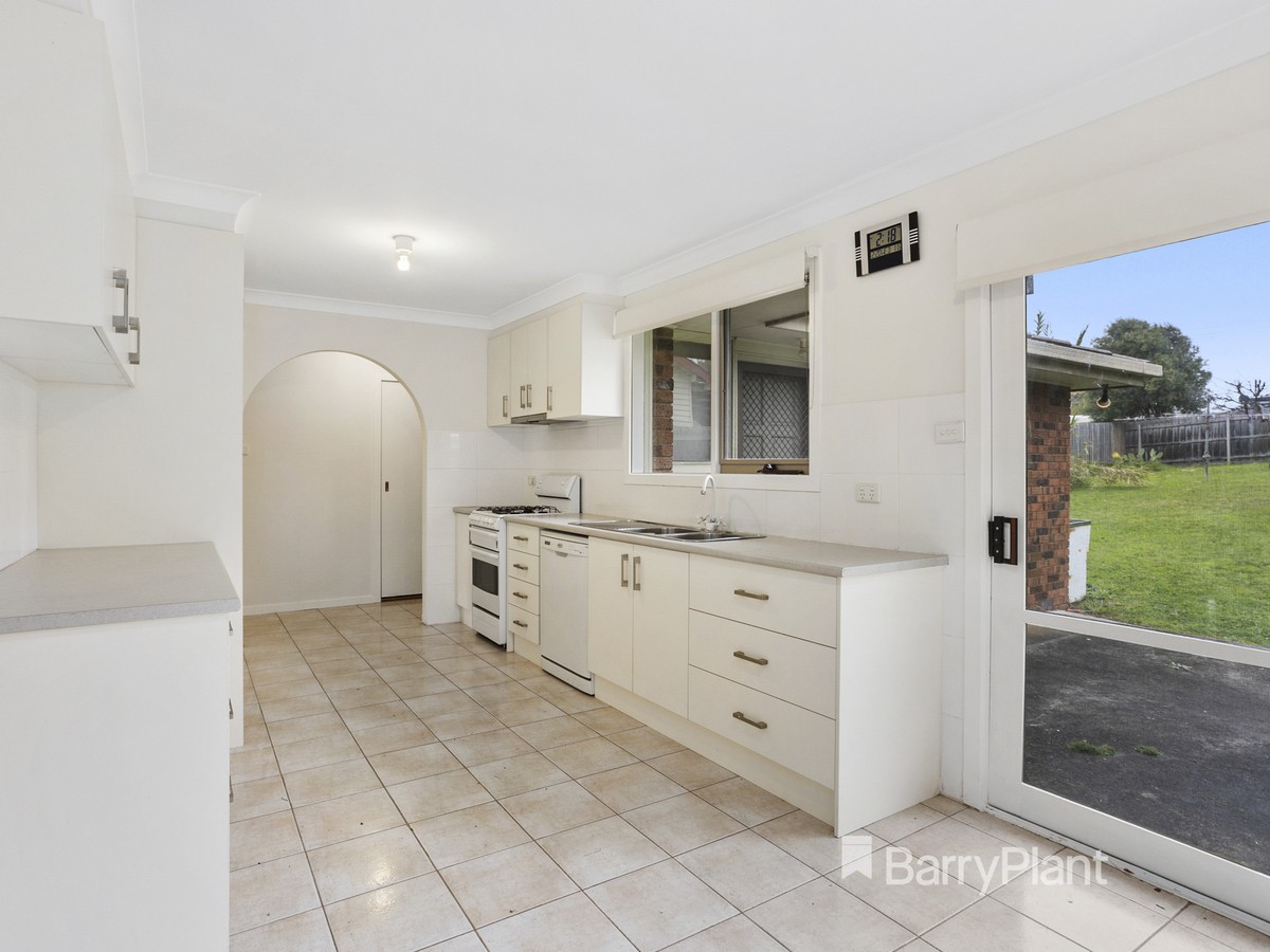 19 warraburra Avenue, Rosebud, VIC 3939, Rosebud - Thumbnail 2