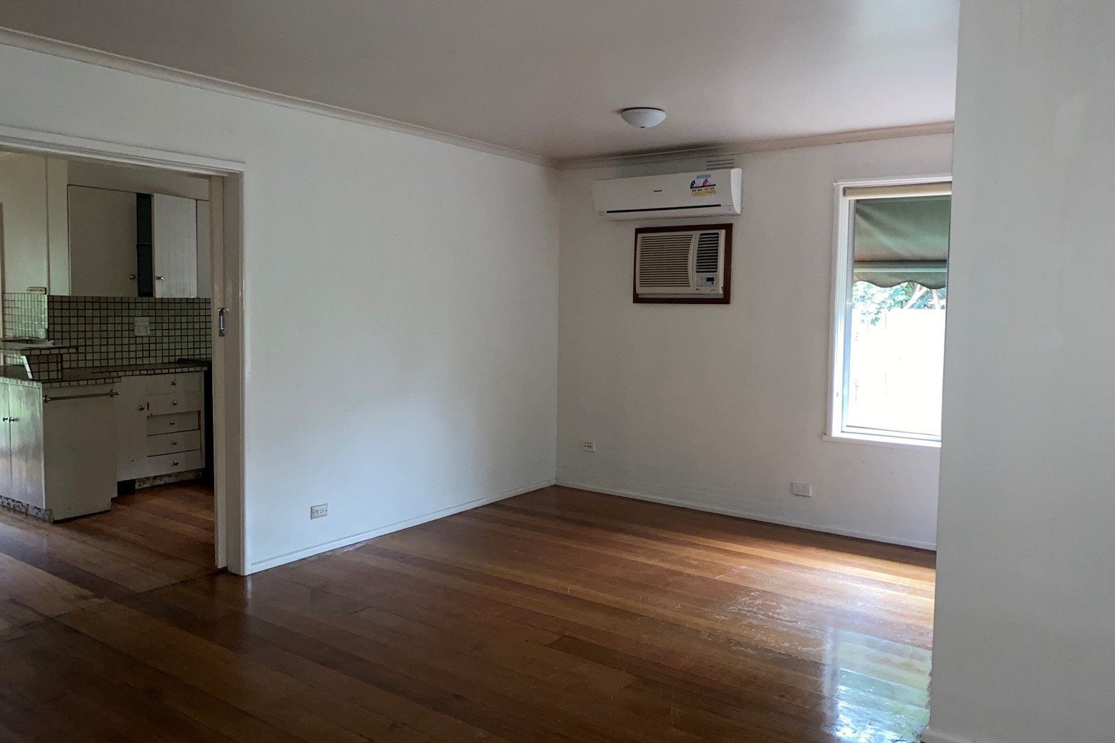 19 White Road, Wantirna South, VIC 3152, Wantirna South - Thumbnail 3