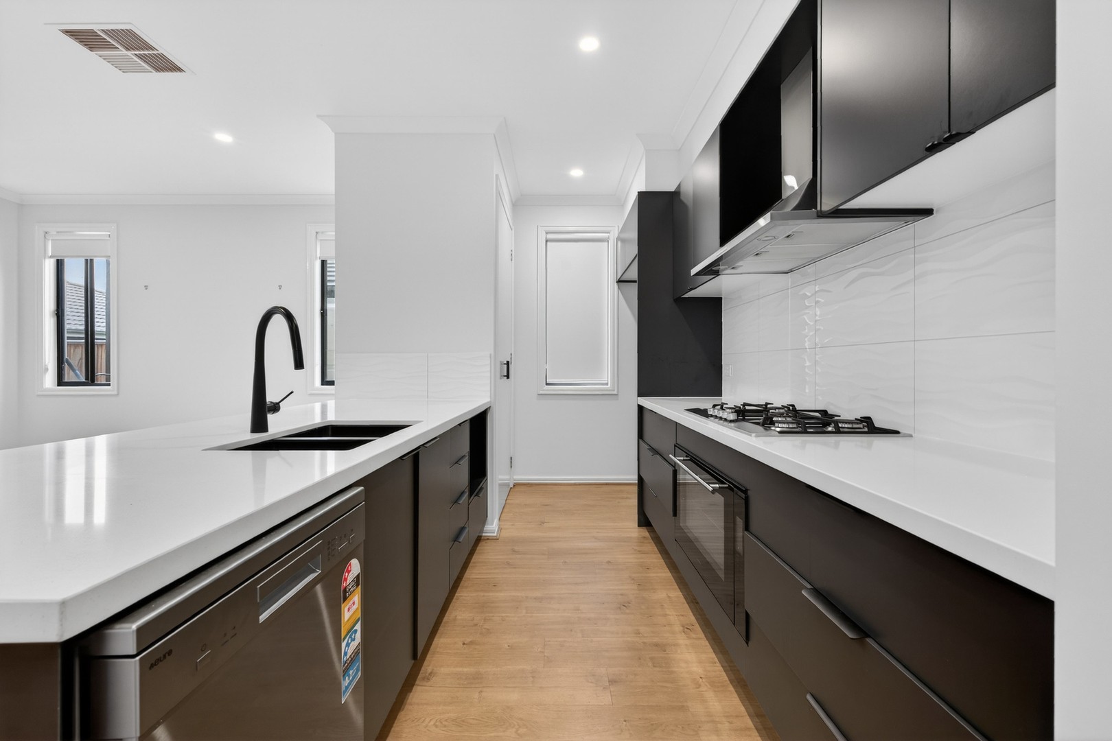 19 Wilderness Road, Fraser Rise, VIC 3336, Fraser Rise - Thumbnail 3