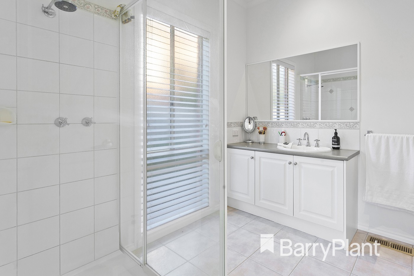 19 Woodlee RiseLilydale, VIC 3140, Lilydale - Thumbnail 2
