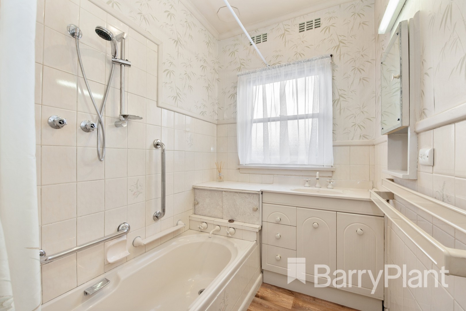 19 Yarrowee Street, Sebastopol, VIC 3356, Sebastopol - Thumbnail 7