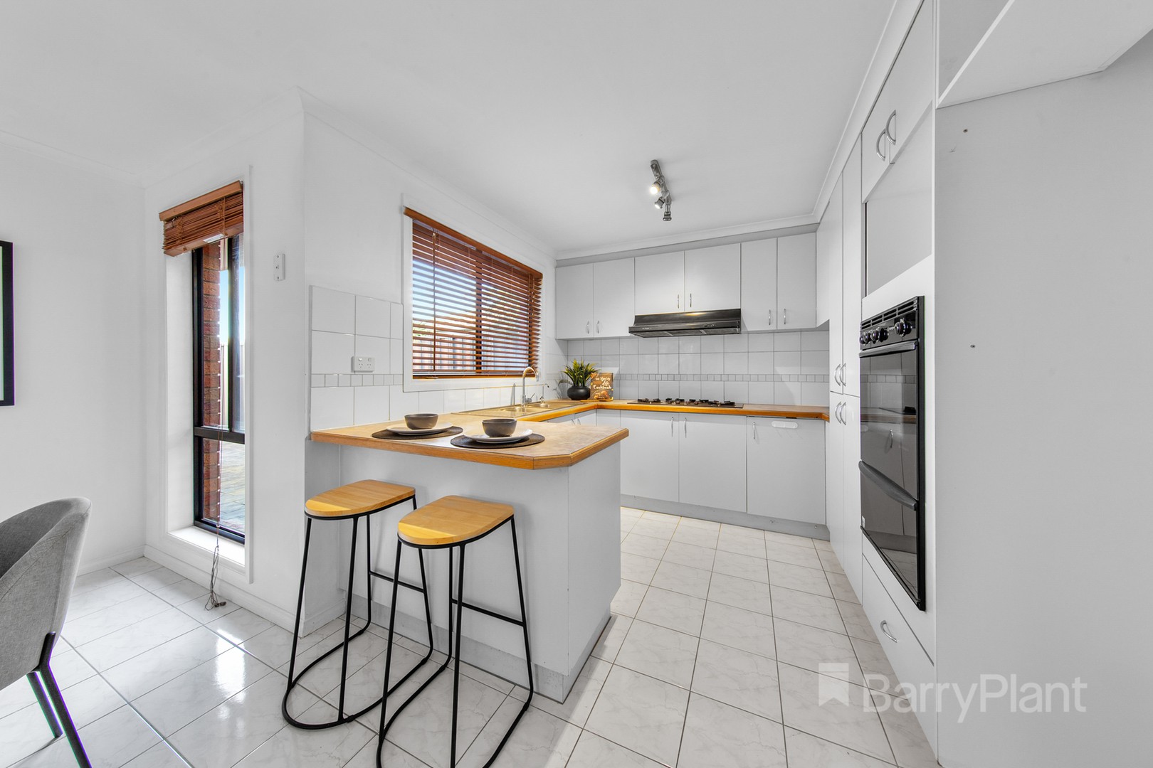 19 Yellow Gum Road, Delahey, VIC 3037, Delahey - Thumbnail 6
