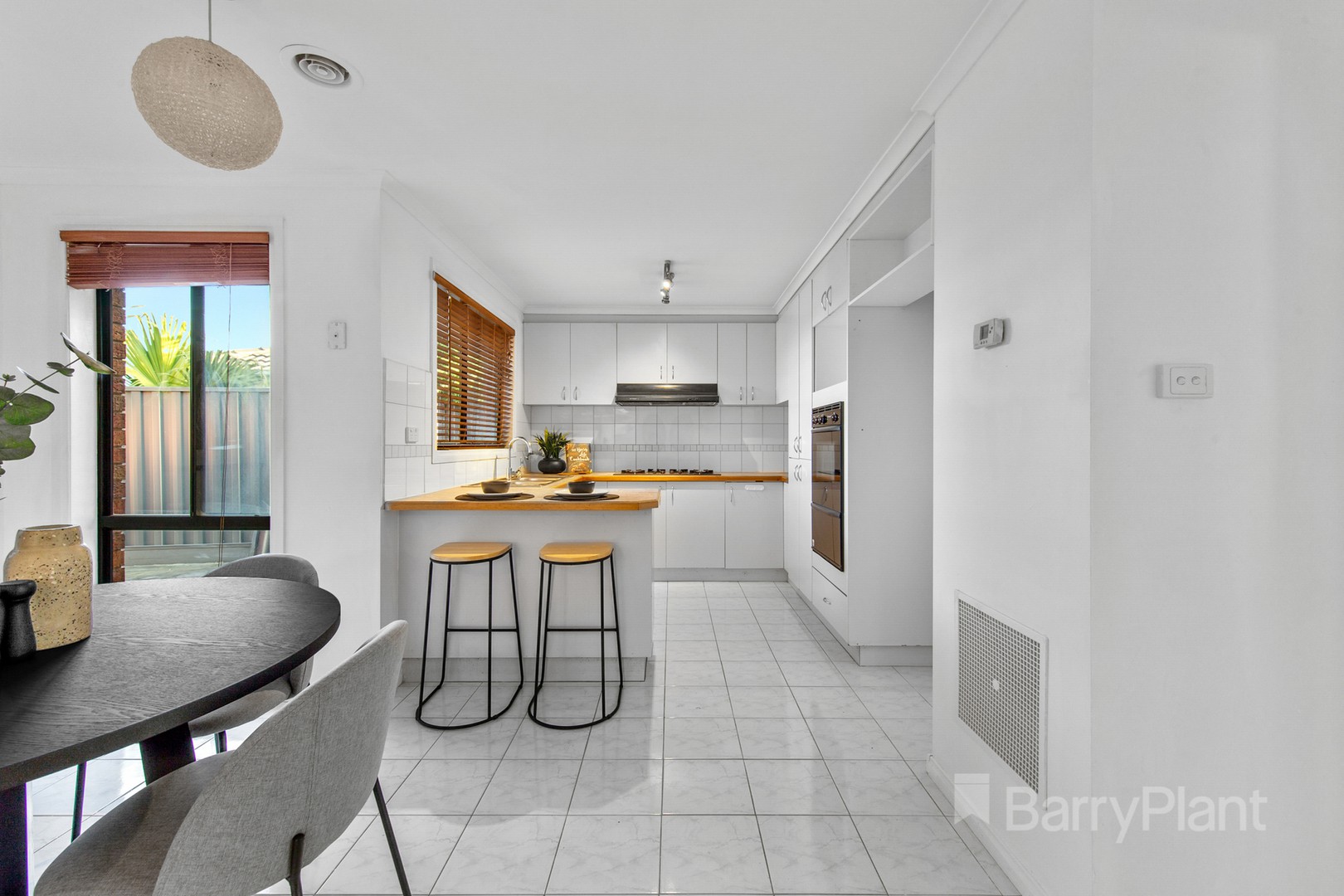 19 Yellow Gum Road, Delahey, VIC 3037, Delahey - Thumbnail 8