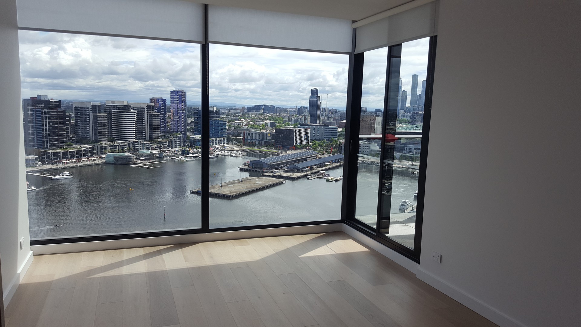 1905/915 Collins Street, Docklands, VIC 3008, Docklands - Thumbnail 4