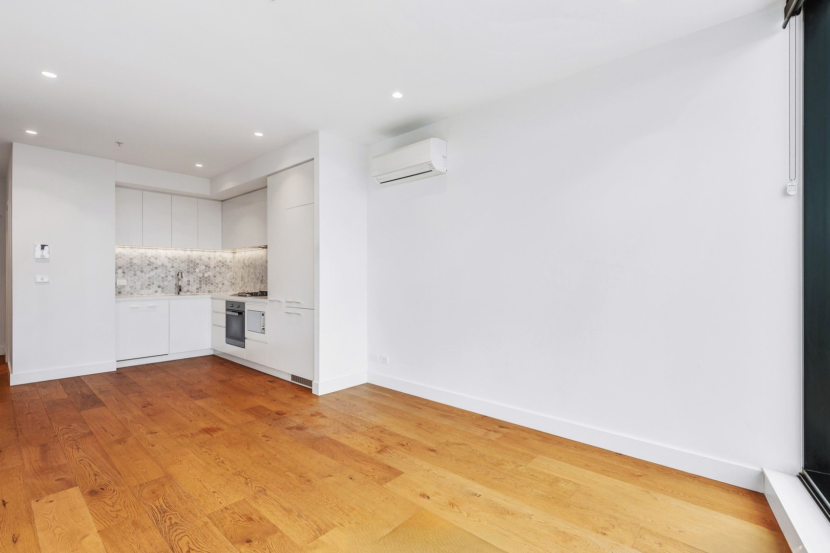 1921/850 Whitehorse Road, Box Hill, VIC 3128 - Thumbnail 1 - 14/04/2026