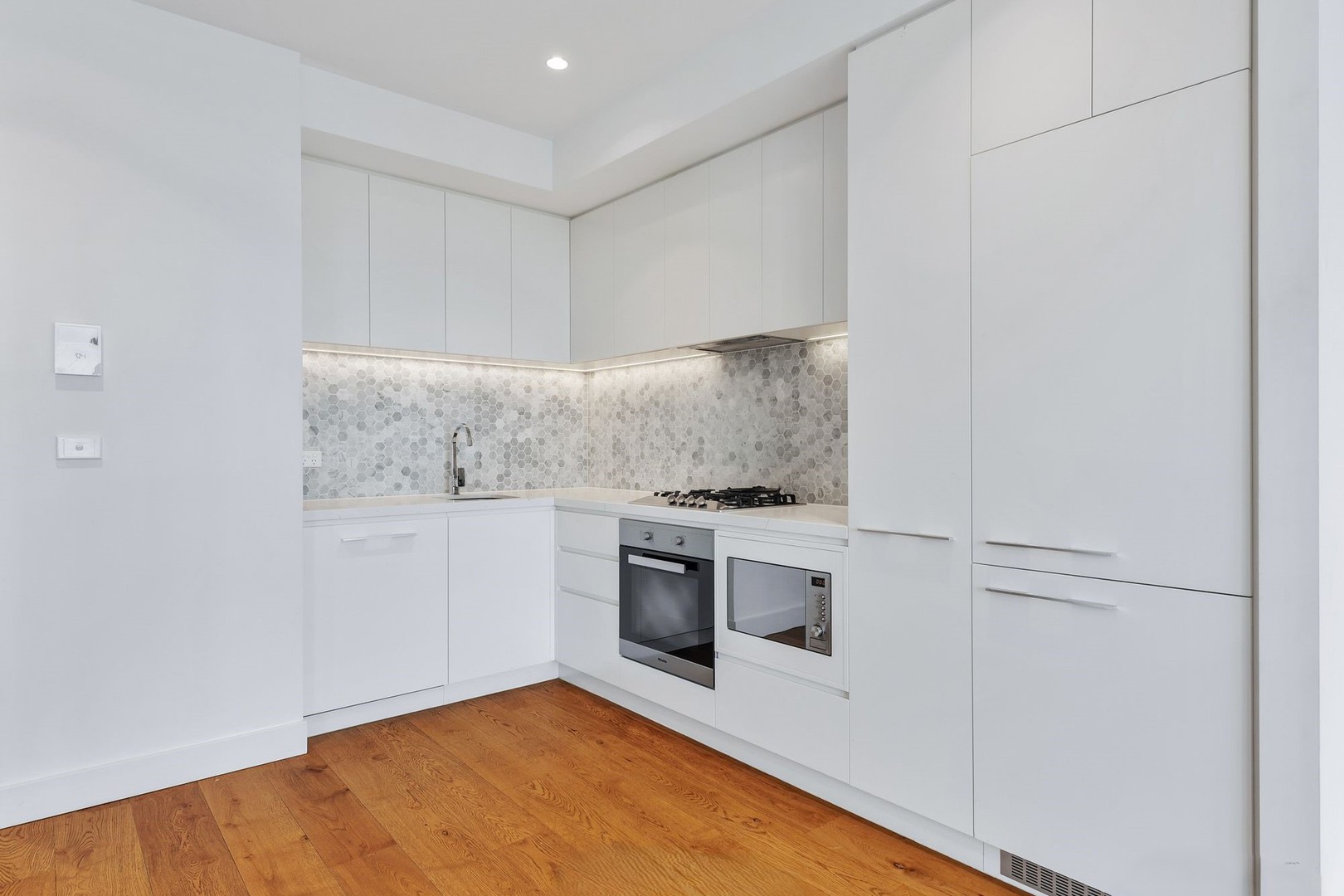 1921/850 Whitehorse Road, Box Hill, VIC 3128 - Thumbnail 2 - 14/04/2026