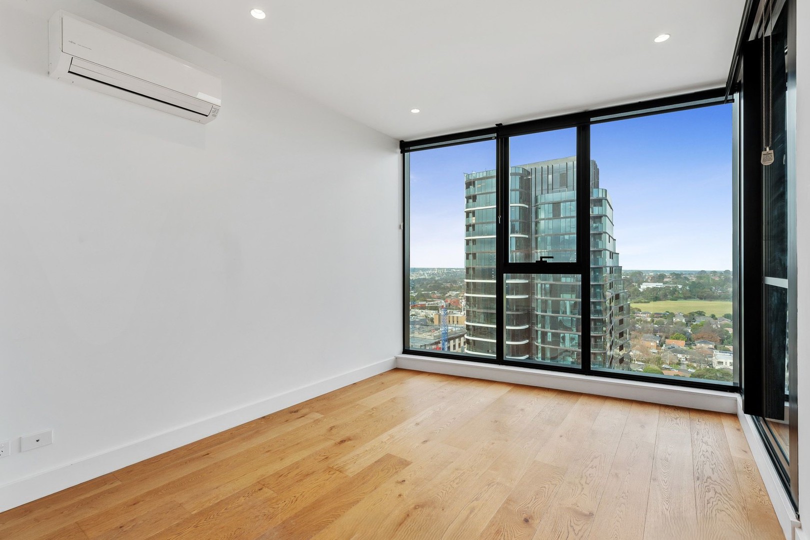 1921/850 Whitehorse Road, Box Hill, VIC 3128, Box Hill - Thumbnail 4
