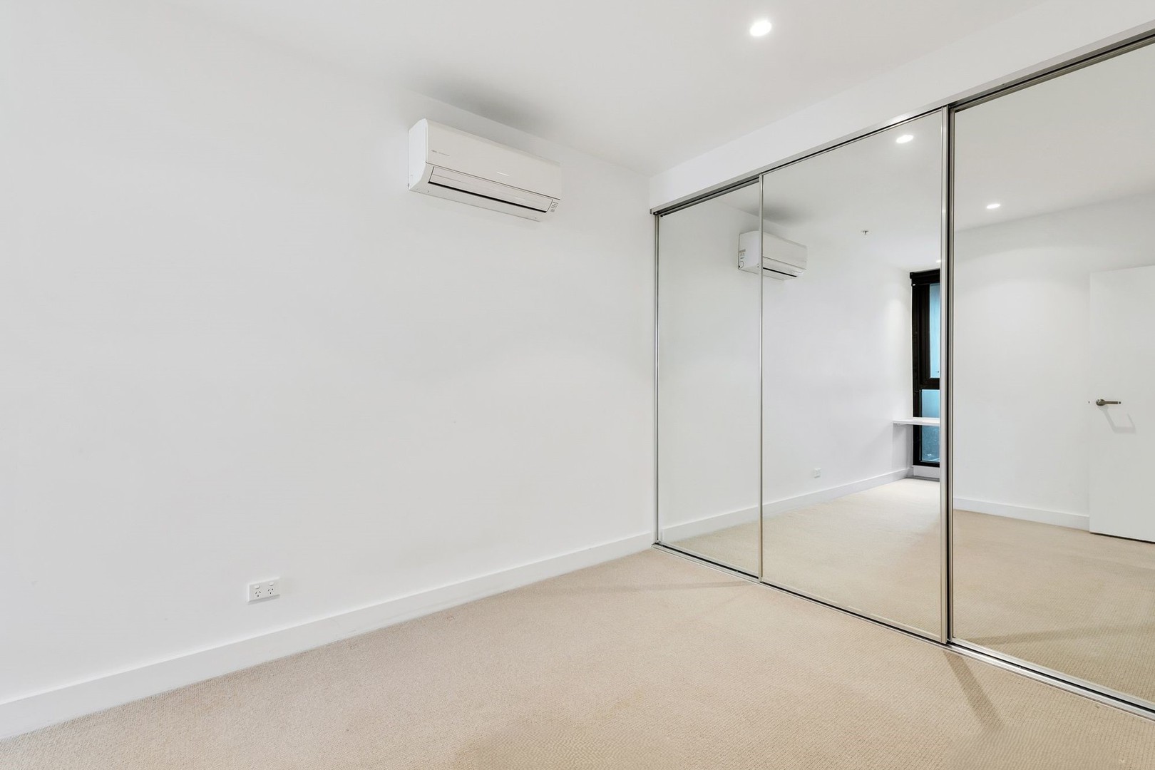 1921/850 Whitehorse Road, Box Hill, VIC 3128, Box Hill - Thumbnail 5