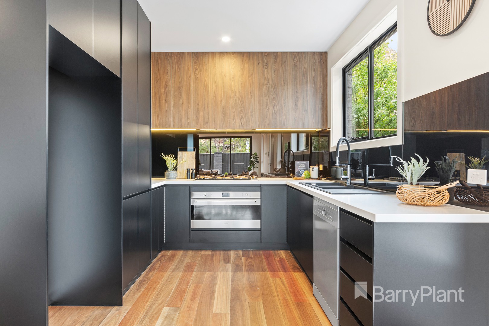 194 Munro Street, Coburg, VIC 3058, Coburg - Thumbnail 2