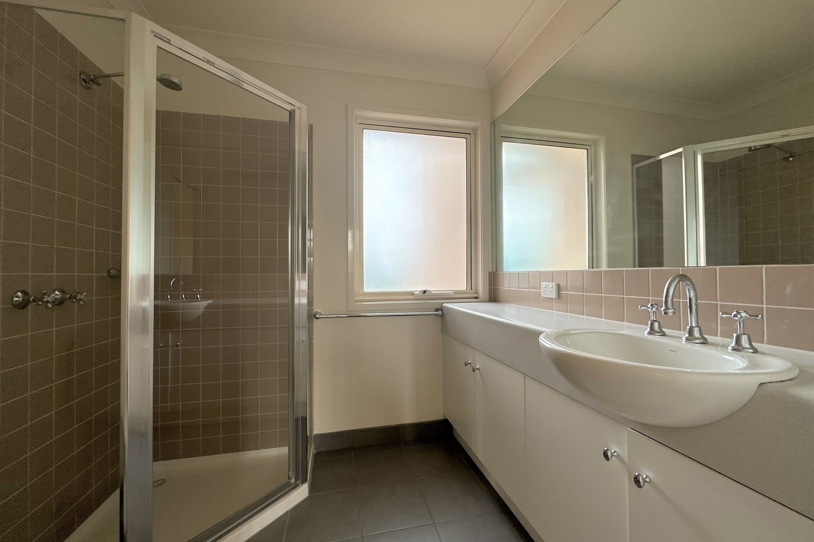 19B Wentworth Drive, Taylors Lakes, VIC 3038, Taylors Lakes - Thumbnail 4