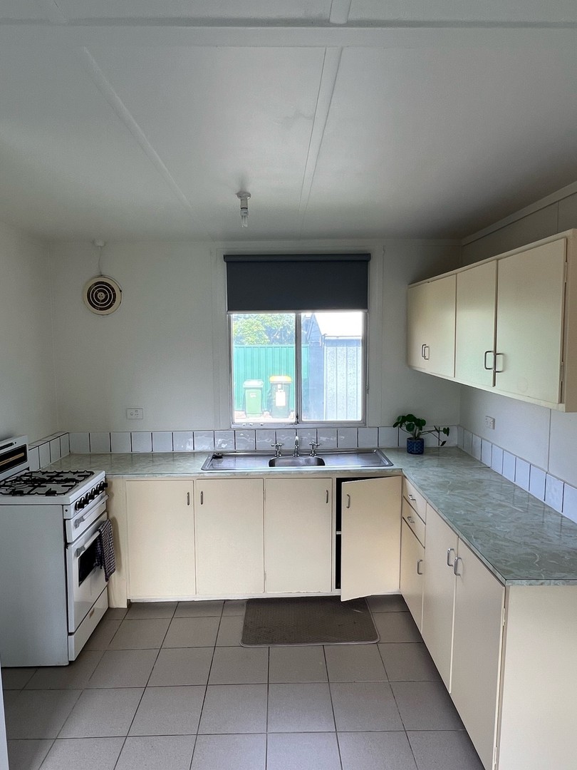 1a/3 Robinson Street, Jacana, VIC 3047, Jacana - Thumbnail 2