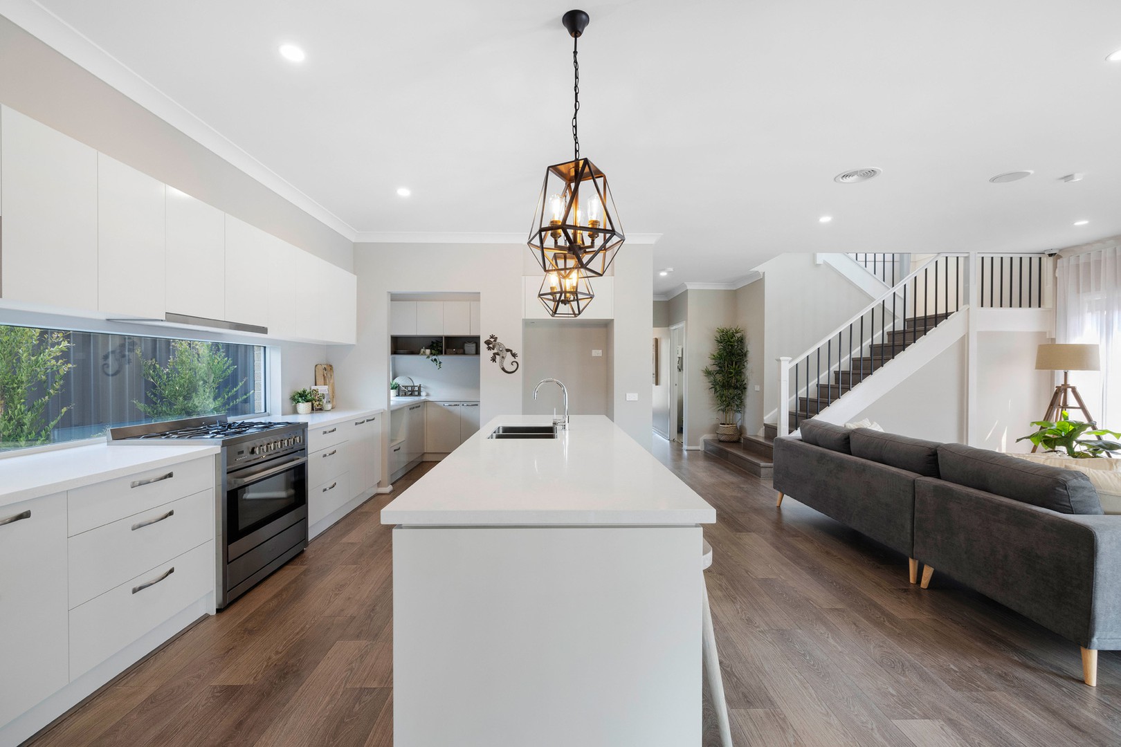 1A Biralee Court, Berwick, VIC 3806 - Thumbnail 2 - 17/03/2025