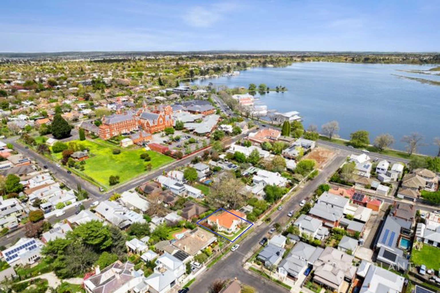 1A Devon Street, Lake Wendouree, VIC 3350 - Thumbnail 2 - 17/02/2026