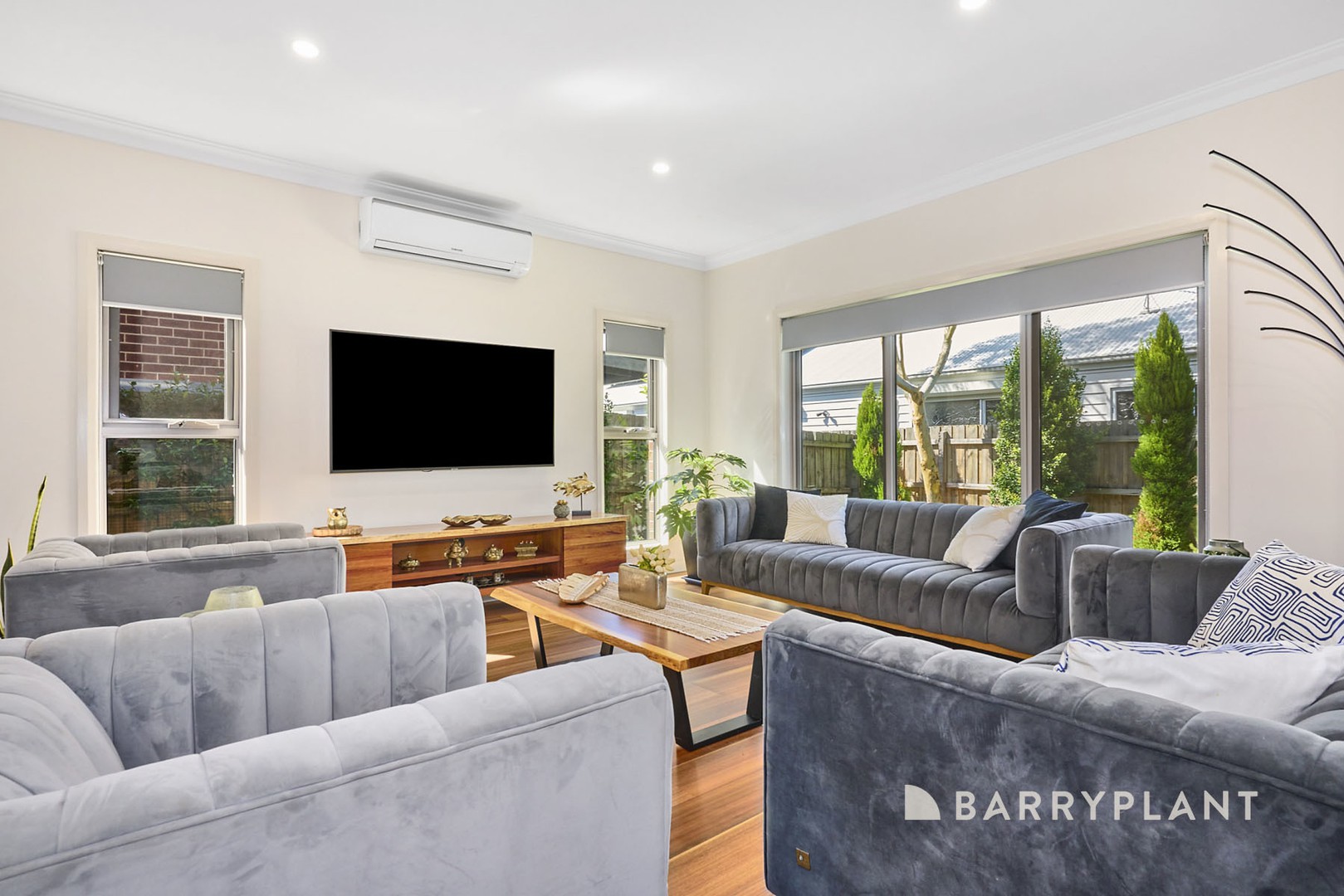 1A Larissa Court, Croydon, VIC 3136 - Thumbnail 2 - 26/02/2025