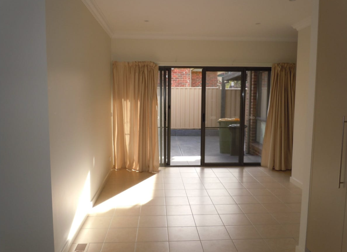 1A Robb Street, Preston, VIC 3072 - Thumbnail 2 - 11/11/2025